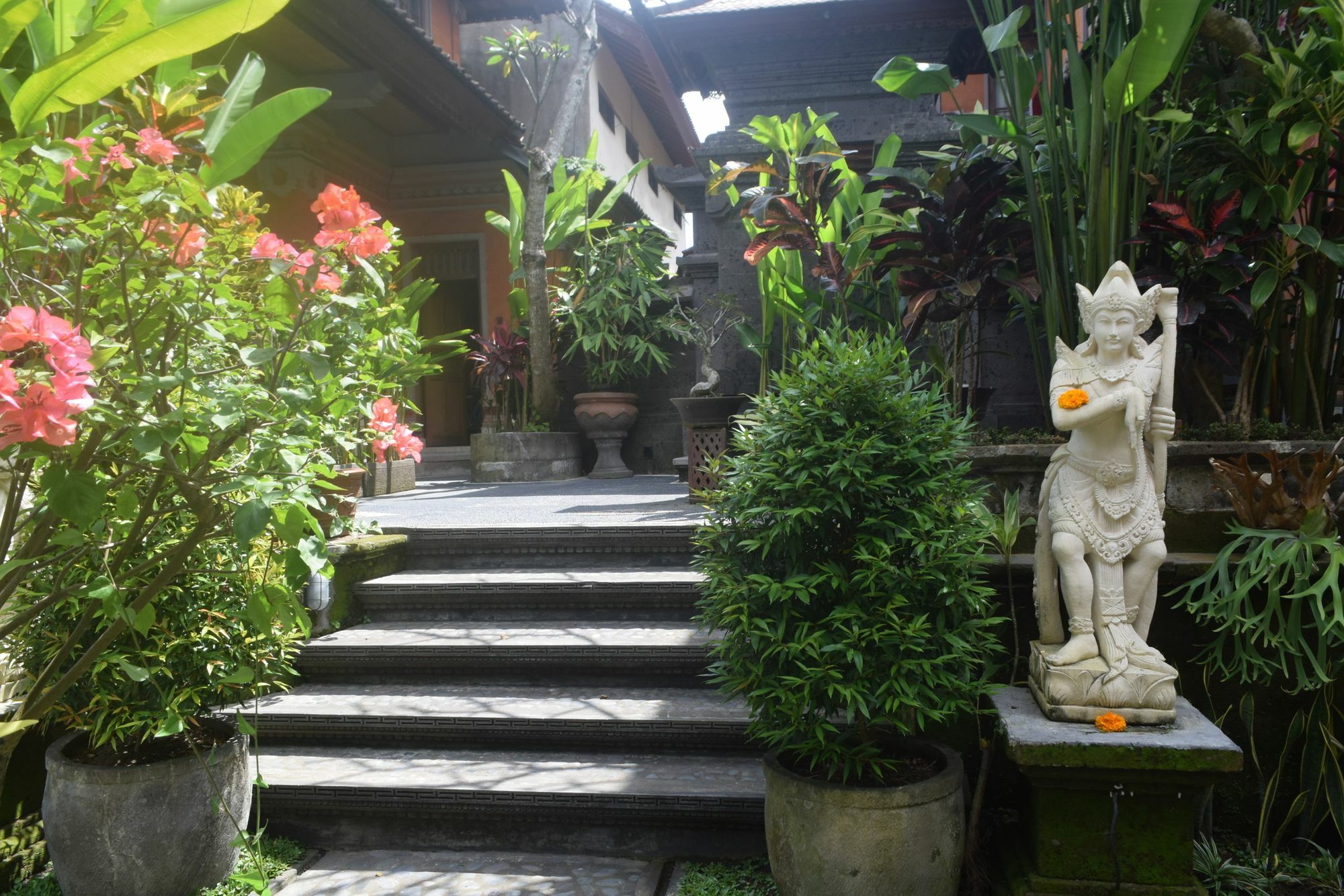 Aura Bisma Hotel Ubud Exterior foto